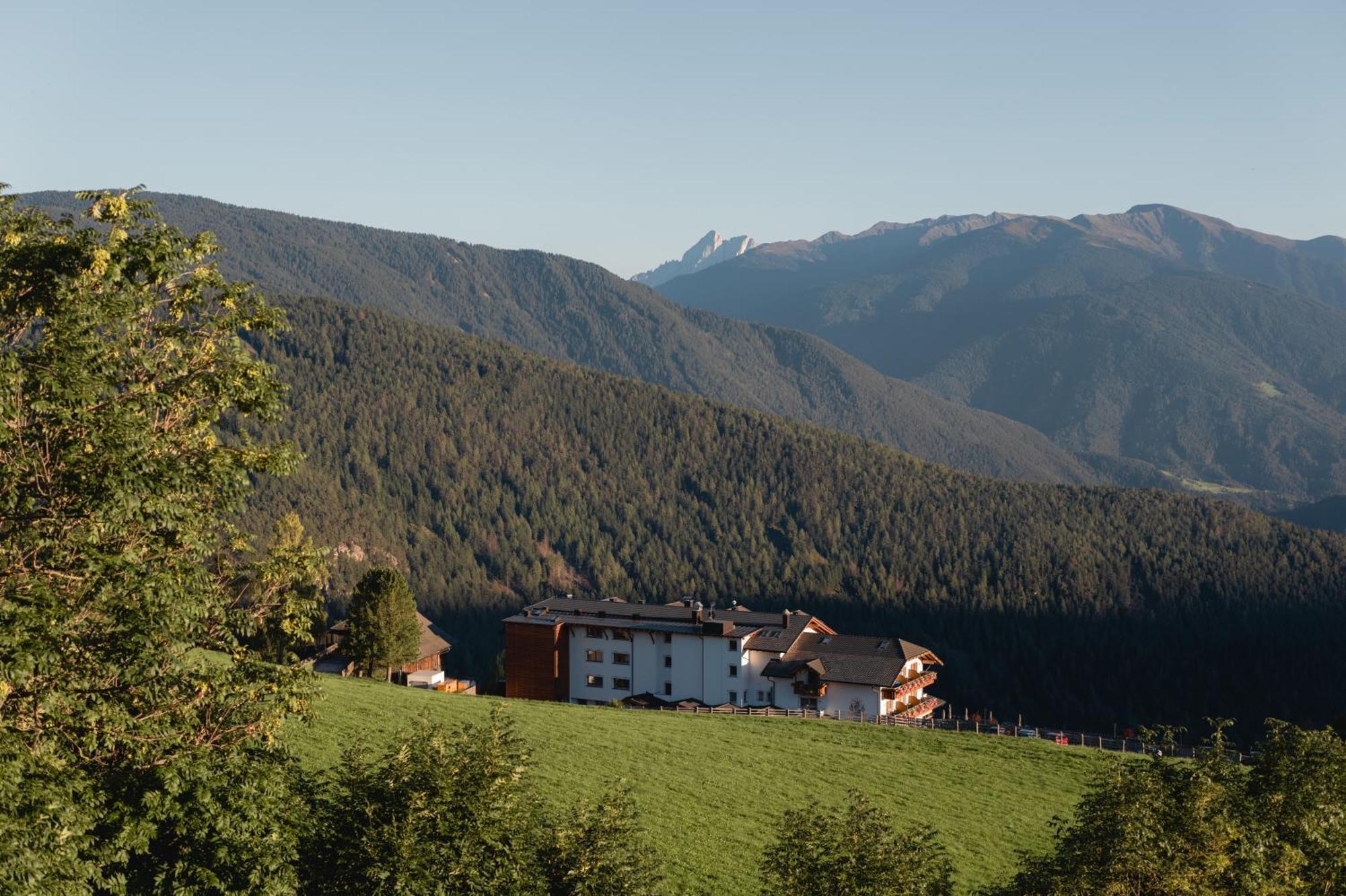 Panoramahotel Huberhof Maranza Extérieur photo